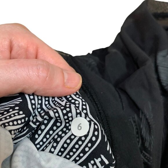 Lululemon Women's Size 6 City Sky Run By Short 2.5" Mesh Layer Dottie Tribe - Picture 7 of 8